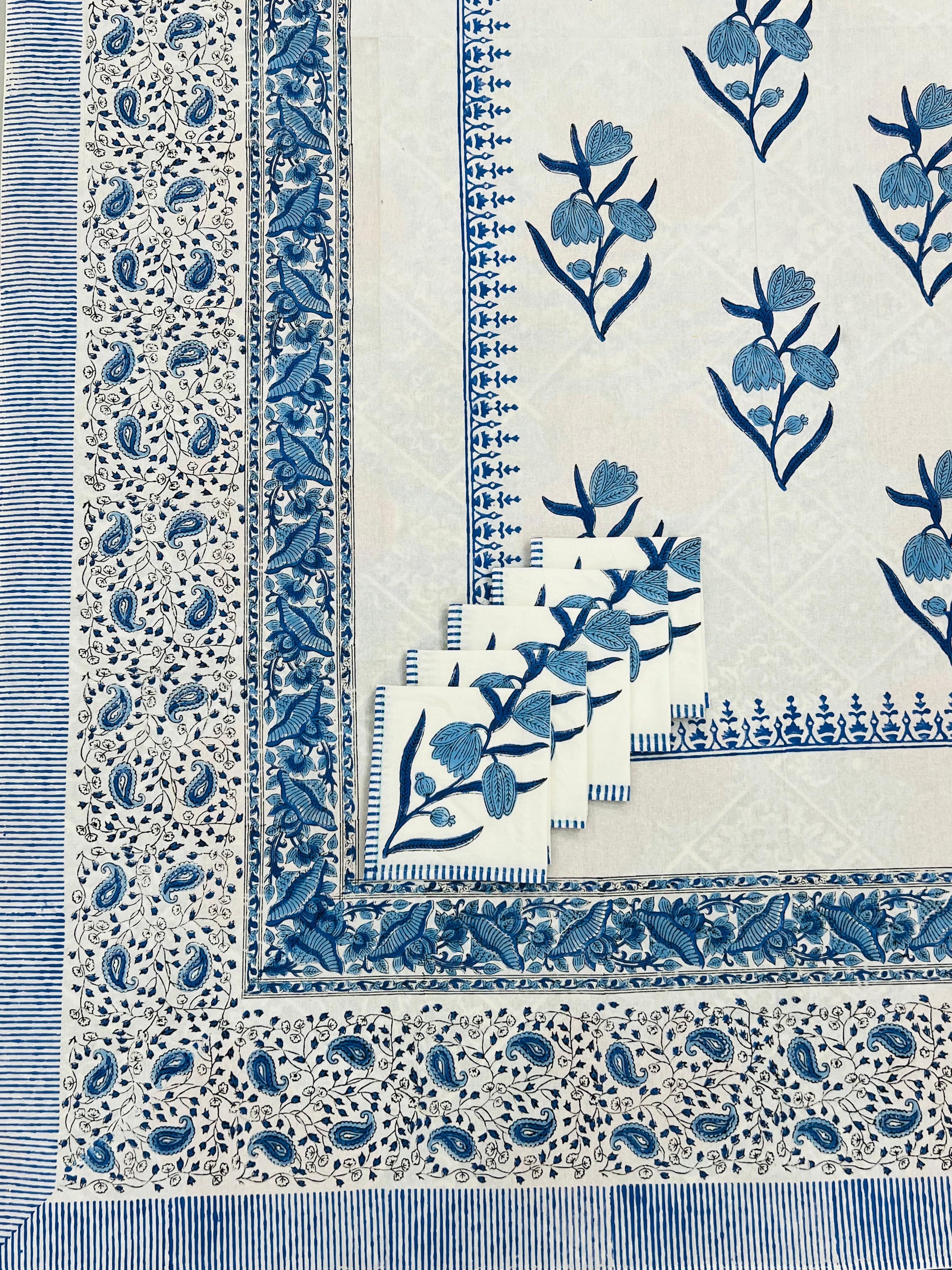 GULKAAR TABLE COVER SET