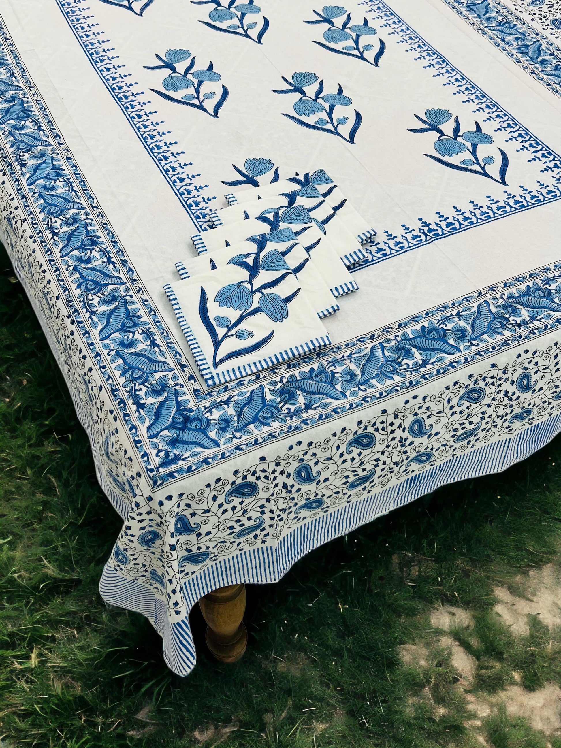 GULKAAR TABLE COVER SET