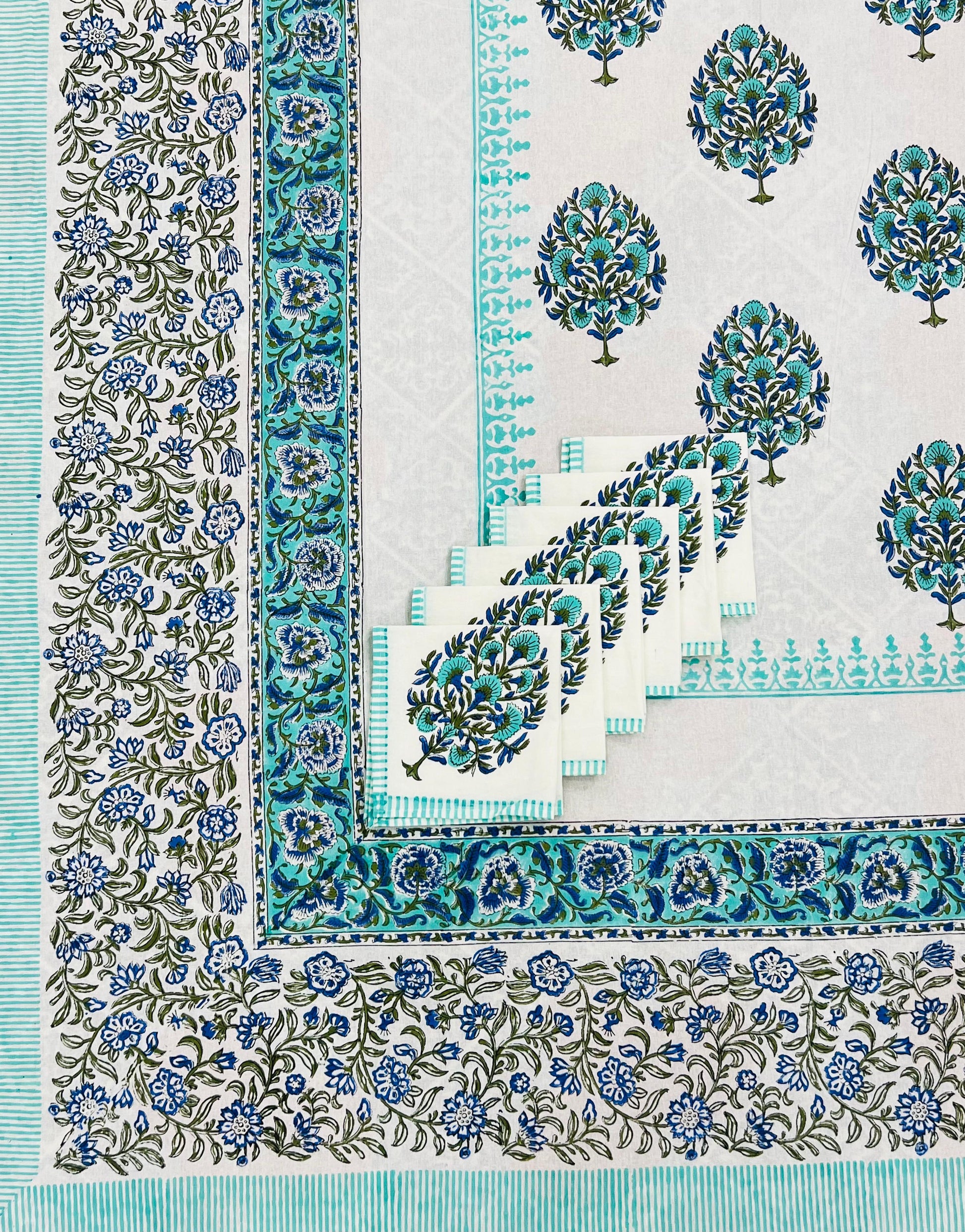 GULKAAR TABLE COVER SET