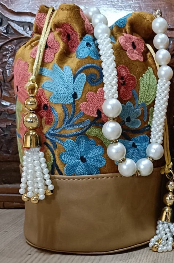 KASHMIRI EMBROIDERED POTLI-GULNAR POTLI