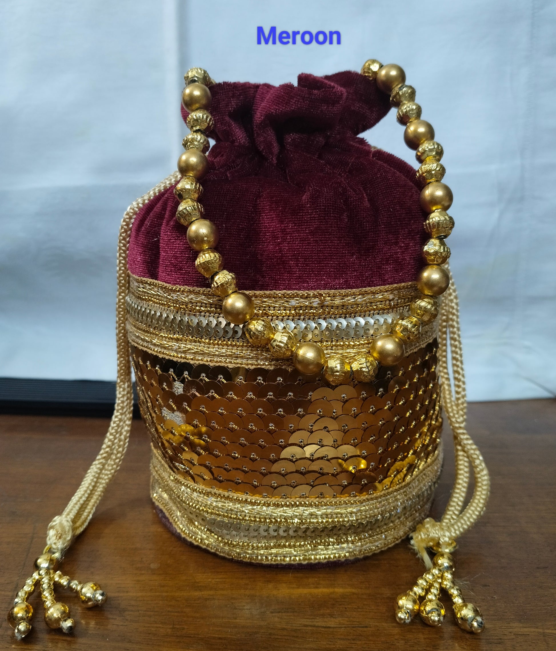 LIGHT WEIGHT POTLI-GOLA  VELVET POTLI