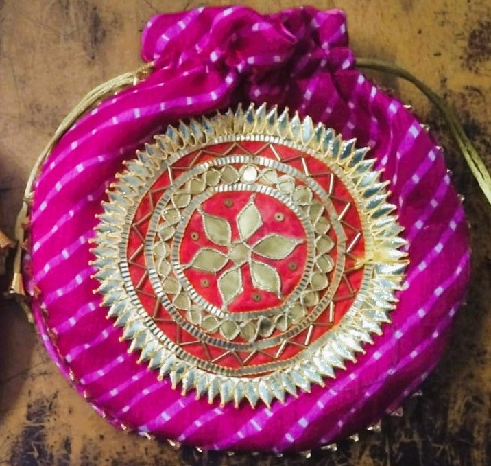 LIGHT WEIGHT POTLI-LEHARIYA MATKA POTLI