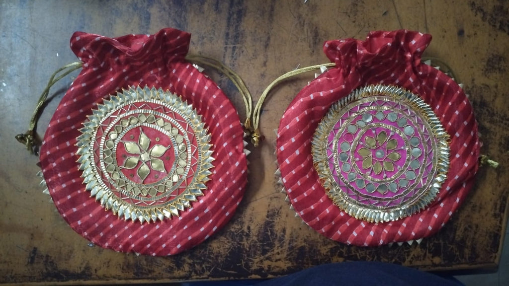 LIGHT WEIGHT POTLI-LEHARIYA MATKA POTLI
