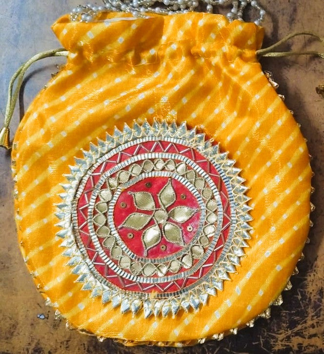 LIGHT WEIGHT POTLI-LEHARIYA MATKA POTLI