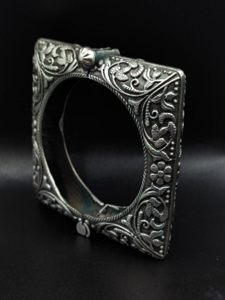 SILVER LOOK ALIKE CUFFS - AJRA
