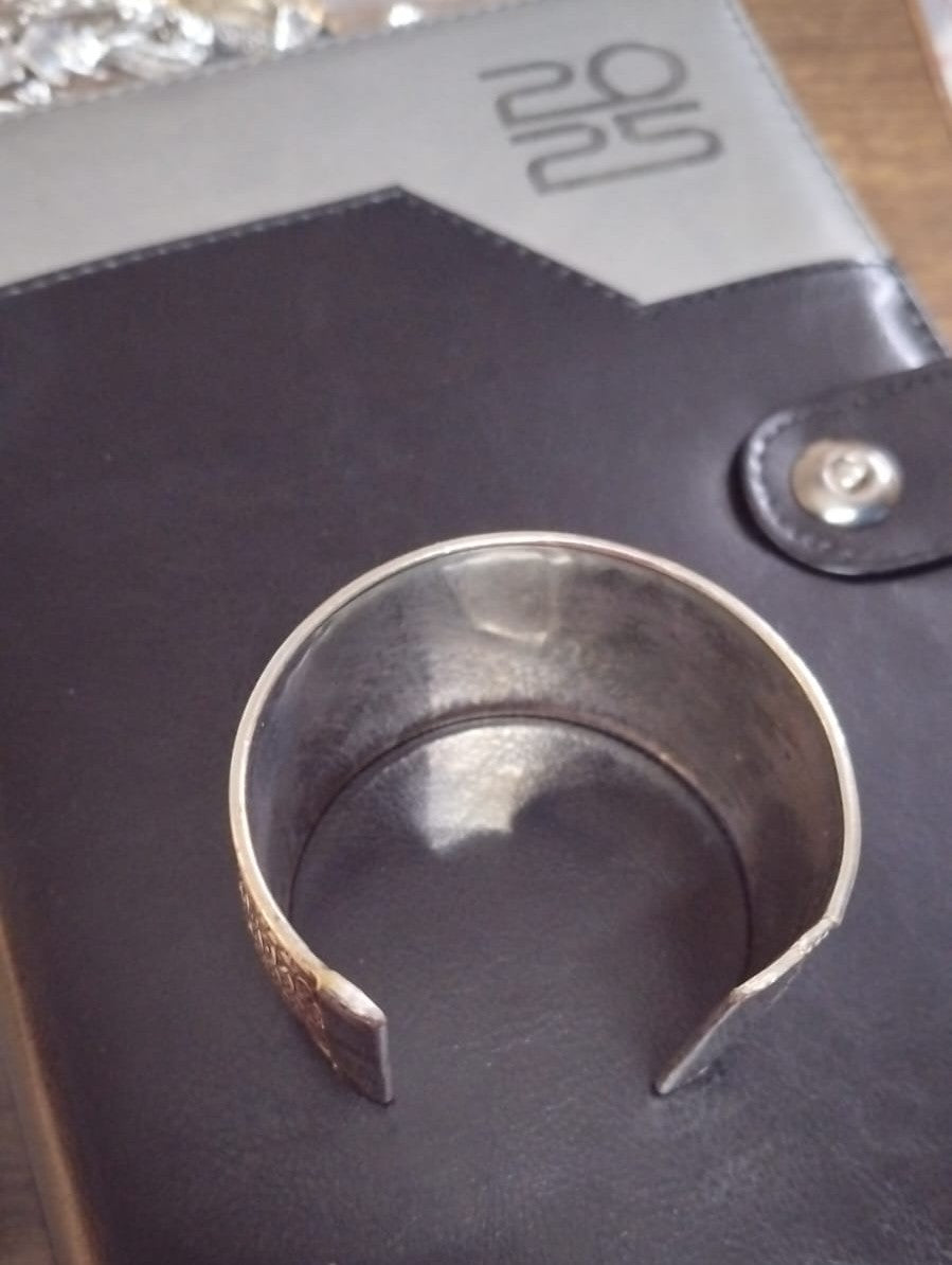 SILVER LOOK ALIKE CUFFS - BELA