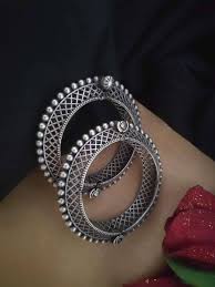 SILVER LOOK ALIKE CUFFS - IRA